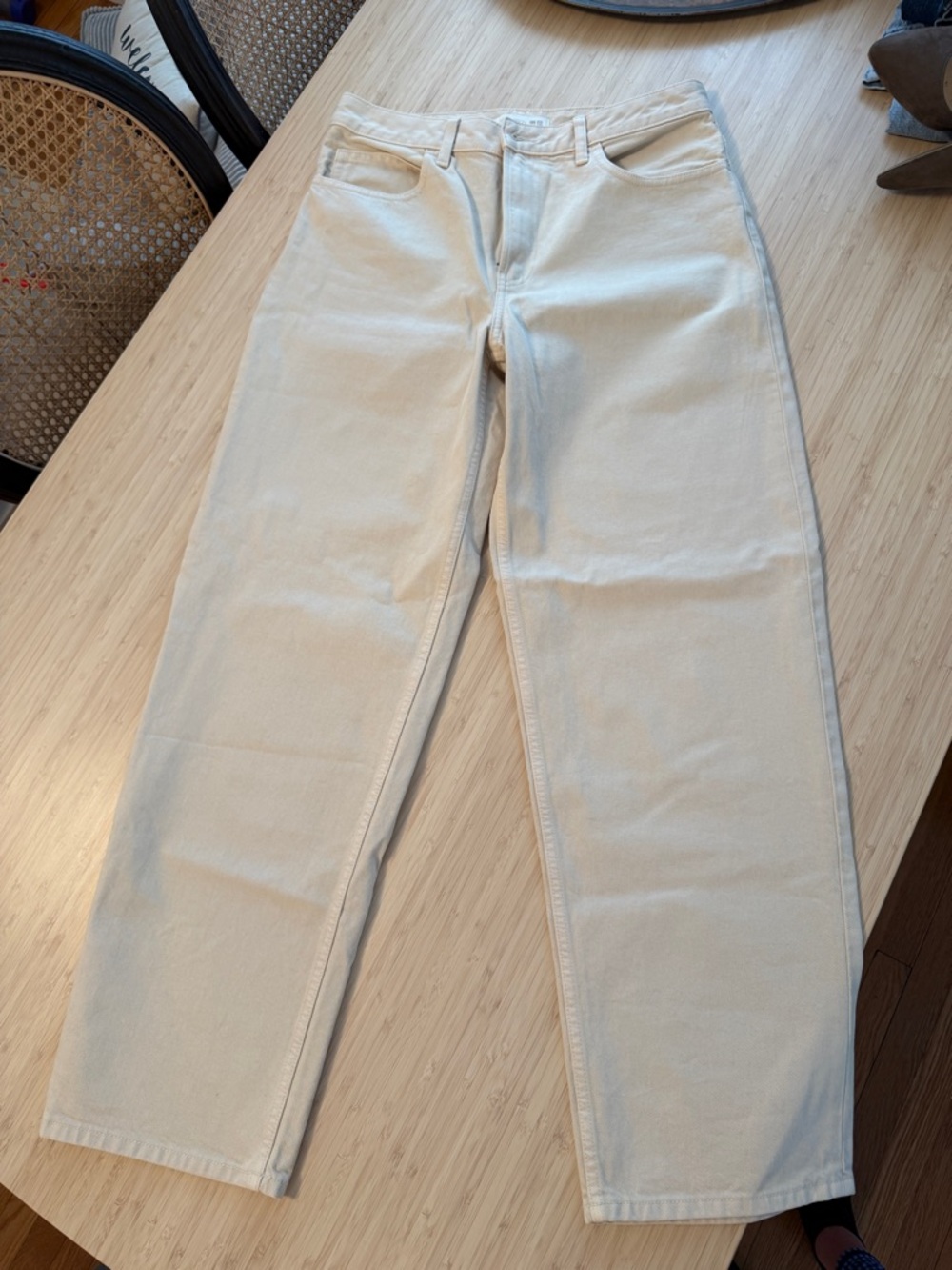 Uniqlo Cream High-Rise Straight Leg baggy Jeans